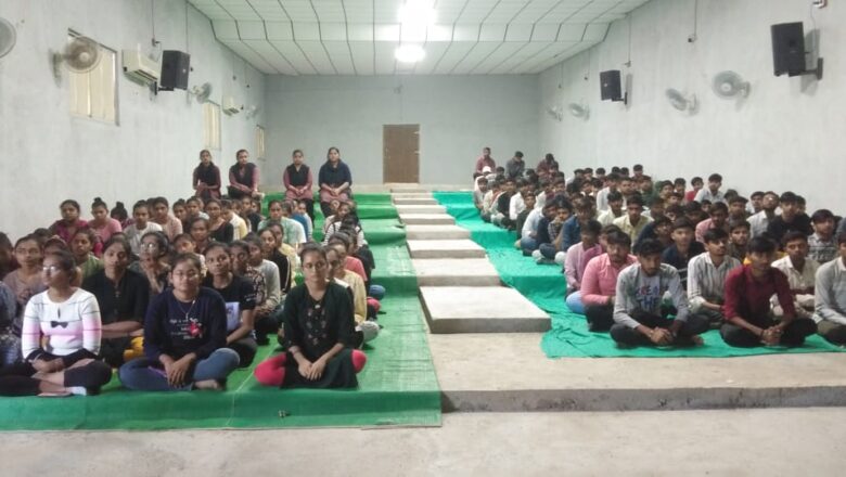 આટકોટ માં શ્રી સૌરાષ્ટ્ર કોલેજમાં રોજગારલક્ષી સેમિનારનું આયોજન