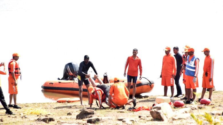 છોટાઉદેપુર આપત્તિ વ્યવસ્થાપન તંત્ર અને એનડીઆરએફની ટીમે સાત પશુપાલકોને નવજીવન આપ્યુ