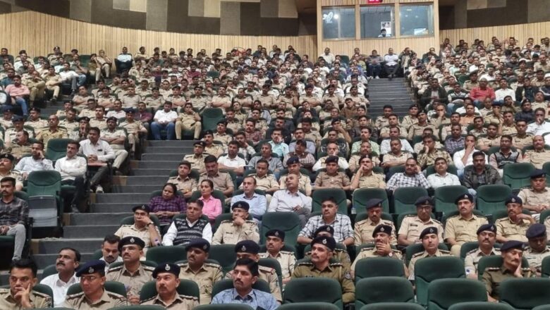 રાજ્યમાં નાર્કોટીક્સ અને મિલ્કત વિરૂધ્ધના ગુનાઓ આચરતા રીઢા ગુનેગારોને નિયંત્રણમાં લાવવા અમલી કરેલા ‘મેન્ટર પ્રોજેક્ટ’ને પરિણામે મિલકત વિરૂધ્ધના ગુનાઓમાં ૨૨ ટકાનો થયો ઘટાડો