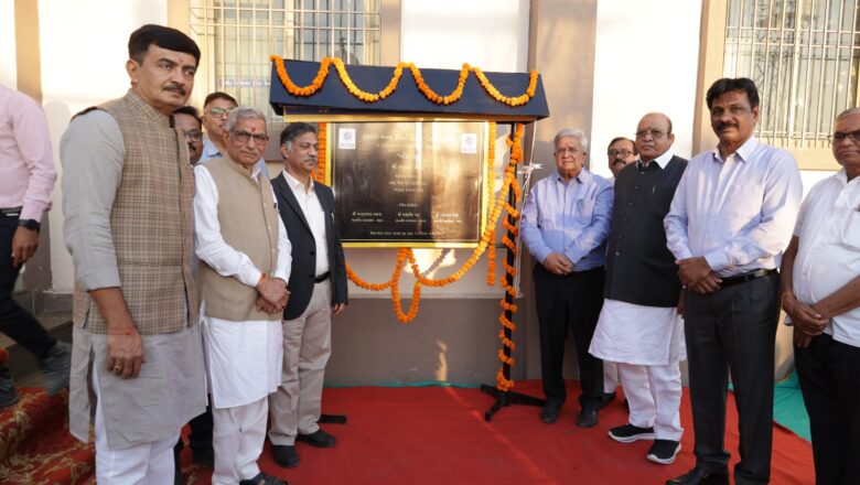 ભરૂચ જિલ્લાના અમલેશ્વર ખાતે રૂપિયા ૧૬.૬૬ કરોડના ખર્ચે નિર્માણ પામેલા જેટકોના નવા ૬૬ કે.વી. સબસ્ટેશનનું નાણાં મંત્રી કનુભાઈ દેસાઈના હસ્તે લોકાર્પણ