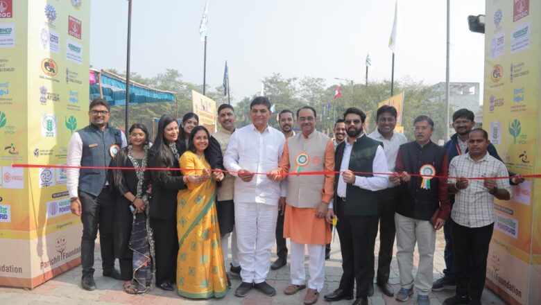 નર્મદ યુનિ. ખાતે ‘ગુજરાત ગ્લોબલ એક્સ્પો’ને ધારાસભ્ય મનુભાઈ પટેલના હસ્તે ખૂલ્લો મૂકાયો