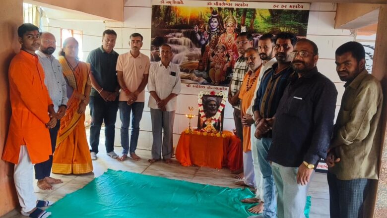 કાલાવડ ખાતે “હિન્દુ હૃદય સમ્રાટ છત્રપતિ શિવાજી મહારાજ” ની જયંતી નિમિત્તે પુષ્પાંજલિ કાર્યક્રમ