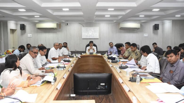 પ્રભારી મંત્રી પ્રફુલભાઇ પાનશેરીયાના અધ્યક્ષસ્થાને વર્ષ ૨૦૨૫-૨૬ની કચ્છ જિલ્લા આયોજન મંડળની બેઠક યોજાઇ