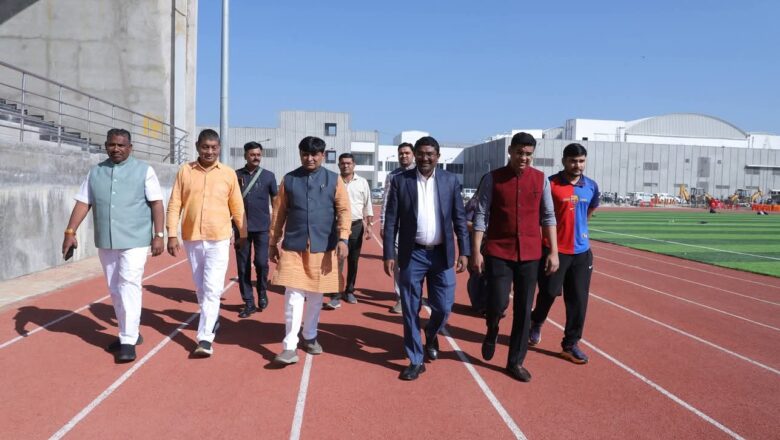 સ્માર્ટ સીટી સ્પોર્ટ્સ કોમ્પ્લેક્ષ દાહોદ ખાતે જિલ્લા કક્ષાના રમતોત્સવનો રાજ્યકક્ષાના મંત્રી કમલેશભાઈ પટેલના હસ્તે શુભારંભ