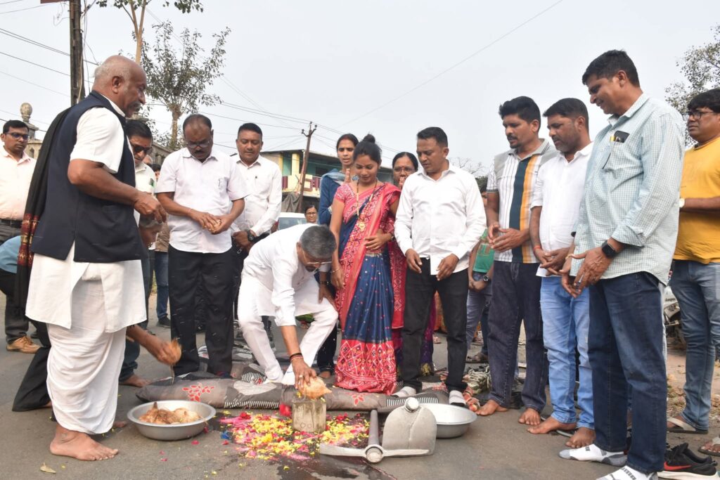 આદિજાતિ વિકાસ મંત્રી નરેશભાઈ પટેલના હસ્તે નવસારીના વિવિધ તાલુકામાં રૂ.૮.૧૧ કરોડના વિકાસ કાર્યોનું ખાતમુહૂર્ત