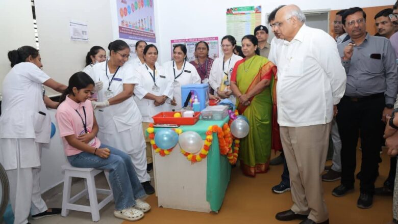 સર્વાઇકલ કેન્સરથી દીકરીને બચાવીએ, સમયસર HPV રસી મુકાવીએ; રાજ્ય સરકાર દ્વારા અંદાજે 5.50 લાખ કિશોરીઓને રસી આપવાનું લક્ષ્ય
