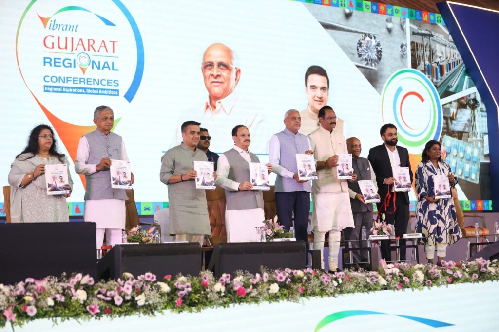 વાઈબ્રન્ટ ગુજરાત રિજનલ કોન્ફરન્સ-સુરતમાં રૂ.૩.૫૩ લાખ કરોડના ૨૭૯૨ એમ.ઓ.યુ. થયા: નાયબ મુખ્યમંત્રી હર્ષ સંઘવી