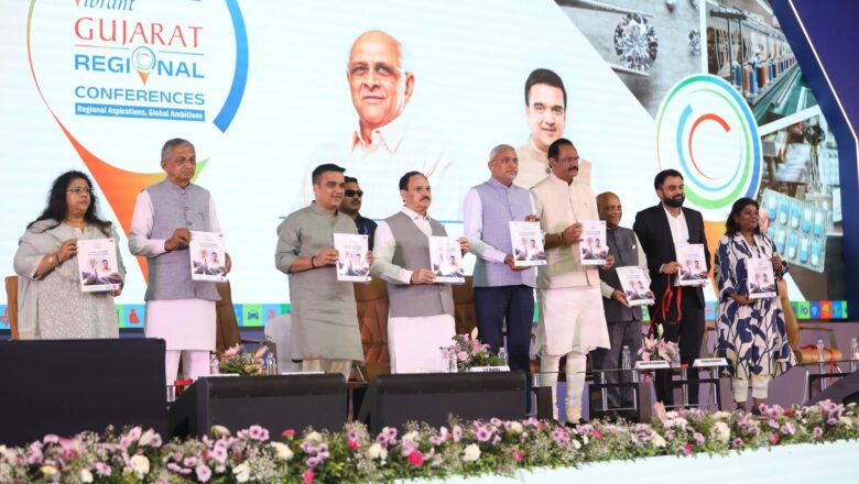 વાઈબ્રન્ટ ગુજરાત રિજનલ કોન્ફરન્સ-સુરતમાં રૂ.૩.૫૩ લાખ કરોડના ૨૭૯૨ એમ.ઓ.યુ. થયા: નાયબ મુખ્યમંત્રી હર્ષ સંઘવી