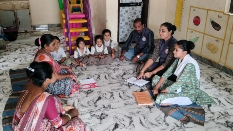 જૂનાગઢ જિલ્લામાં જિલ્લા મહિલા અને બાળ અધિકારી સી.જી. સોજીત્રા તથા દહેજ પ્રતિબંધક સહરક્ષણ અધિકારી બી.ડી. ભાડના માર્ગદર્શન હેઠળ કાર્યરત ‘ડિસ્ટ્રિક્ટ હબ ફોર એમ્પાવરમેન્ટ ઓફ વિમેન’ (DHEW)