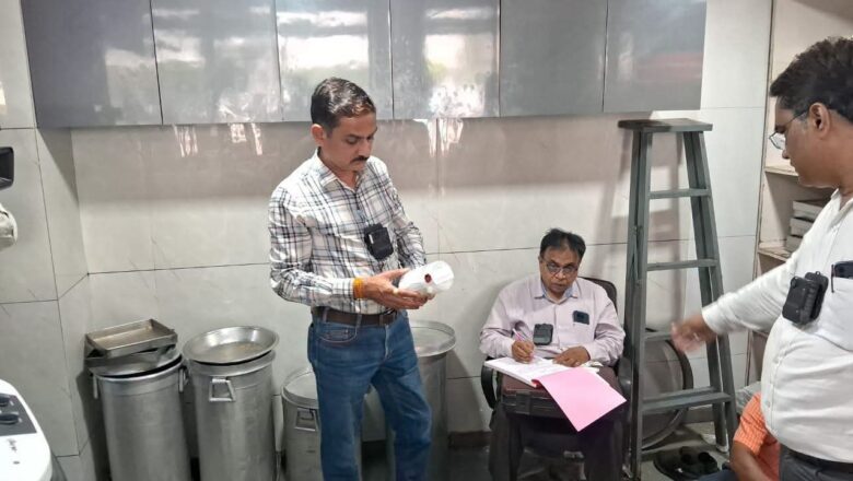 અમદાવાદ મ્યુનિસિપલ કોર્પોરેશનના હેલ્થ ફૂડ વિભાગ દ્વારા એનાલોગ પનીર સામે સઘન ચેકિંગ