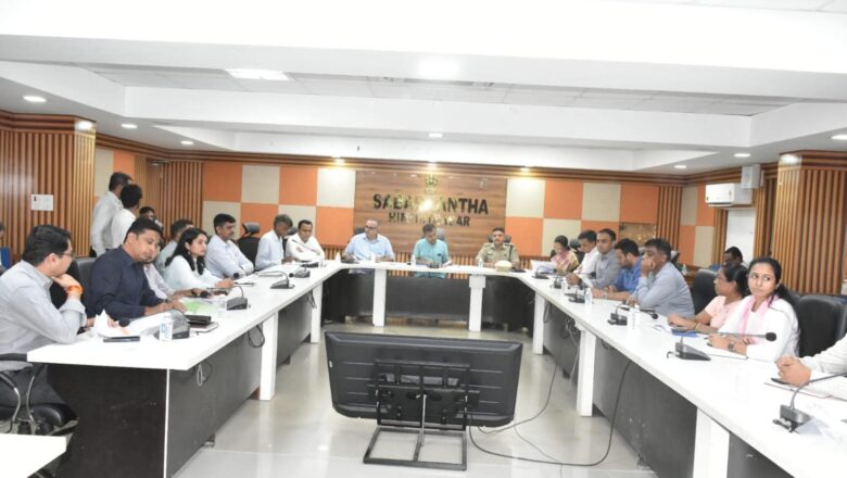 સાબરકાંઠાના પ્રભારી મંત્રી ડો. પ્રદ્યુમન વાજાની અધ્યક્ષતામાં વિકાસ કામોની સમીક્ષા બેઠક યોજાઈ