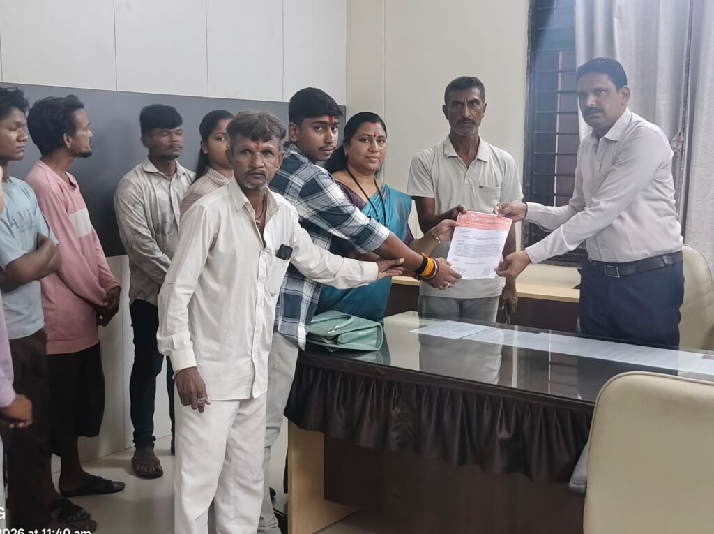 જામનગર વિજરખી ડેમમાં ગેરકાયદેસર નિર્માણ પામેલ મજારને હટાવવા ‘હિન્દ રક્ષક સંઘ’ દ્વારા કલેક્ટરને રજૂઆત!!!